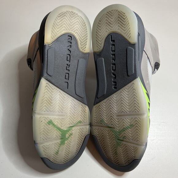 Size 7Y (GS) - Jordan 5 Retro 2022 Mid Green Bean - Picture 8 of 8